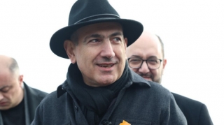 Paşinyan metroda mübahisə etdiyi qadından üzr istədi - VİDEO 