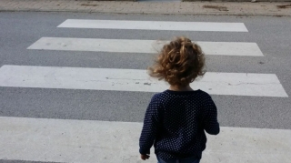 Bakıda 3 yaşlı körpəni avtomobil vurub