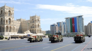 Zəfər paradında Azərbaycanın ən müasir texnikaları nümayiş etdirilir