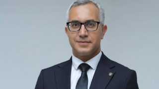 Kamran Əsədova cinayət işi açıldı - Abituriyentlərə cavabları belə ötürürmüş 