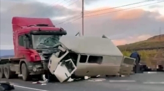 “UAZ” yük maşını ilə toqquşdu:  5 ölü, 3 yaralı – QƏZA GÖRÜNTÜLƏRİ 