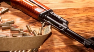 Polis xeyli silah-sursat aşkarladı 