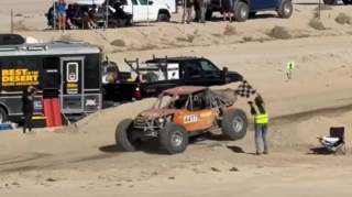 ABŞ-də yarışçı son 12 km məsafəni geriyə doğru sürdü - VİDEO