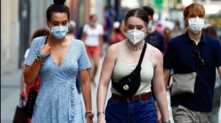 Avropa ölkəsində küçədə maska taxmaq ləğv edildi