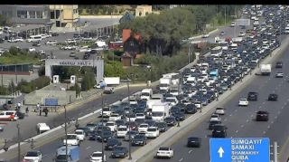 Bakı-Sumqayıt yolundakı tıxac problemi NƏ VAXT HƏLL OLUNACAQ? - Ekspert AÇIQLADI 
