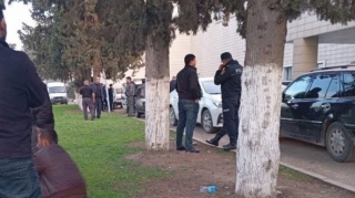 Qardaşı uşaqlarını baltalayan əmi dəfn olundu - FOTO 