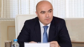 Paytaxtda yerüstü nəqliyyat xətlərinin çəkilməsi metroda sərnişin sıxlığını azaltmayacaq - Ekspert 