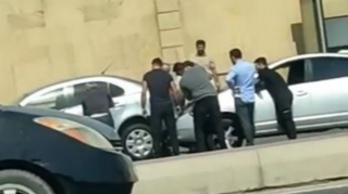 Yuxulu halda qəza törədən "Prius" sürücüləri  - VİDEO