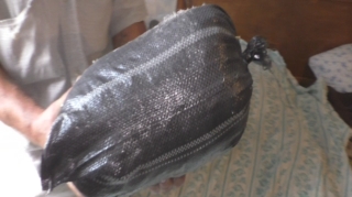 Keçmiş məhkumdan 2 kiloqramdan artıq narkotik vasitə götürülüb  - VİDEO