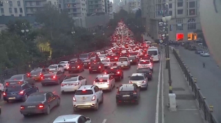 Paytaxt yollarında sıxlıq olan küçə və prospektlər - SİYAHI  - FOTO