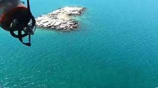 Dənizdə batan 19 yaşlı qızın axtarışlarına helikopter cəlb olundu - VİDEO 