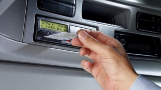 Ekspert:  "Yük maşınlarını qəzalardan qorumaq üçün taxoqrafdan istifadə edilməlidir"