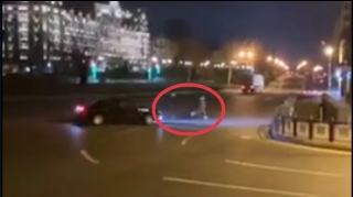 Bakının mərkəzində "ruçnoy" çəkən sürücü oğlanla qıza ölüm qorxusu yaşatdı - VİDEO