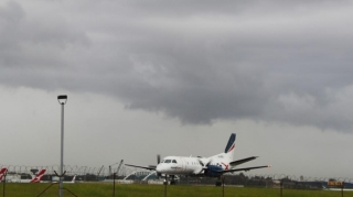 Hava limanında 100-dən çox reys təxirə salınıb