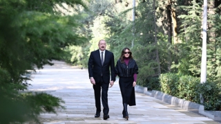 Prezident və xanımı Ulu Öndərin məzarını ziyarət ediblər - FOTOLAR 