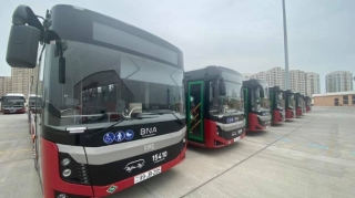Bakıya yeni sərnişin avtobuslarının gətirilməsinə başlandı - VİDEO