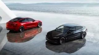 “Tesla” çöküşdən belə xilas oldu - FOTO