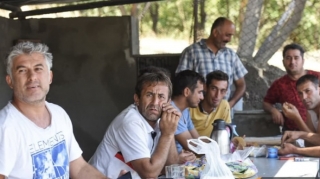 İranlı sürücülər Azərbaycana "etiraz" edirlər - FOTO