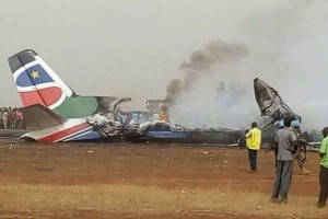 Təyyarə yerə çırpıldı - FOTO