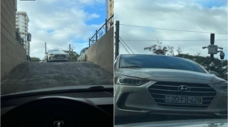 Marketə gedən sürücü avtomobilini qarajın girişində saxladı - 20-FD-429   - FOTO