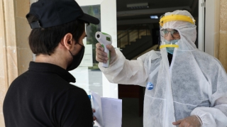 Bugünkü imtahana iki nəfər buraxılmadı