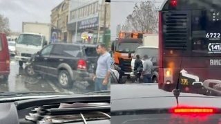 В Баку автобус стал причиной цепной аварии - ВИДЕО 