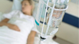 Женщина, выпившая уксус в Гяндже, доставлена в Баку в тяжелом состоянии 