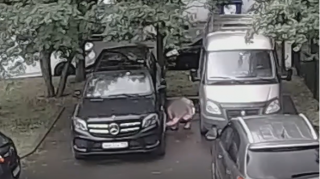 Rusiyalı qız öz ölkəsindən çıxa bilmək üçün terror aktına cəhd etdi – VİDEO 