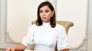 Mehriban Əliyeva 20 Yanvar faciəsinin ildönümü ilə bağlı paylaşım edib - FOTO 