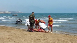 Dənizdə batan 3 nəfər xilas edilib - biri azyaşlıdır 