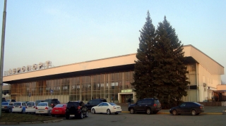 Rusiya Ordusu Dnepr aeroportuna raket zərbələri endirib 