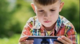 Qorxu və şiddətli ekran işləri uşaq psixologiyasına təsir edir: Nələrə diqqət edilməlidir? - PSİXOLOQ 