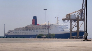 Britaniya miqrantları kruiz gəmilərində yerləşdirə bilər 