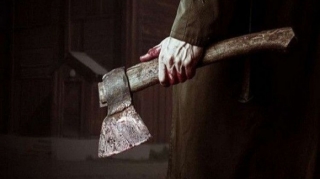 Kişi keçmiş arvadını baltalayıb - Beyləqanda 