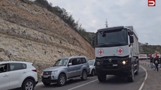 BQXK-ya məxsus 4 yük maşını Laçın yolu ilə Qarabağa gedir