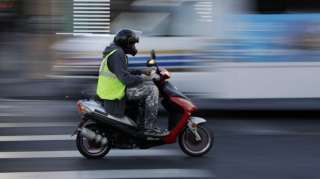 Ekspert:  "Moped sürücülərinə vəsiqə tələbi onları məsuliyyətli edəcək"