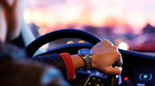 İntim fotoları yayılan polis əməkdaşı xidmətdən qovuldu