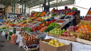 Niyə bazarda meyvə-tərəvəz marketdəkindən baha satılır? - SƏBƏB 