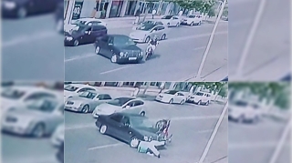 Qayda pozan moped “Mercedes”lə toqquşdu, sürücü ölümdən döndü   - VİDEO