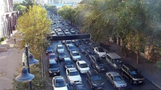 Paytaxt yolları bu səhər: 19 istiqamətdə sıxlıq var - SİYAHI - FOTO 