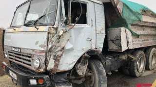 İmişlidə "QAZel" və "KamAZ" toqquşub, xəsarət alan var   - FOTO