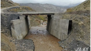 На дороге Губа-Хыналыг завершается строительство нового моста - ФОТО