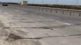 Bakı-Quba yolunun bir hissəsi yarasız vəziyyətdədir - VİDEO 