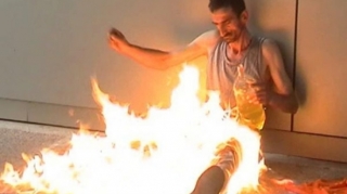 Tovuzda DƏHŞƏT:  Kişi özünü yandırdı