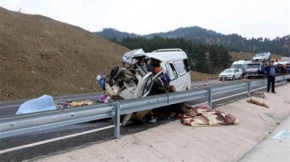 Türkiyədə avtobus aşdı: ölü və yaralılar var 