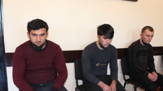 Ağdaşda qəbiristanlıqda oğurluq edənlər saxlanılıb  - FOTO