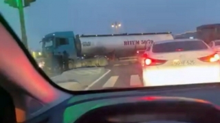 Nobel prospektində ağır yol qəzası baş verib - VİDEO 