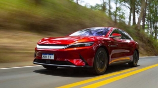 Çin avtomobilləri rekordlar qırır - Satışlar ikiqat artdı 