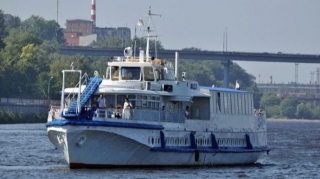 Göyərtəsində 30-a yaxın sərnişini olan gəmi Volqada batdı 