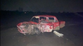 Bərdədə avtomobil qəzasında bir sürücü öldü, digəri yaralandı  - FOTO